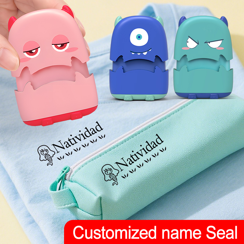 Grawerowany stempel z imieniem – Travel Accessories Baby recenzja i cena
